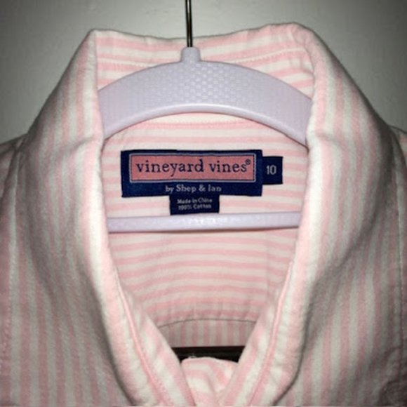 Vineyard Vines women's pink and white striped button down shirt size 10 - Picture 3 of 3